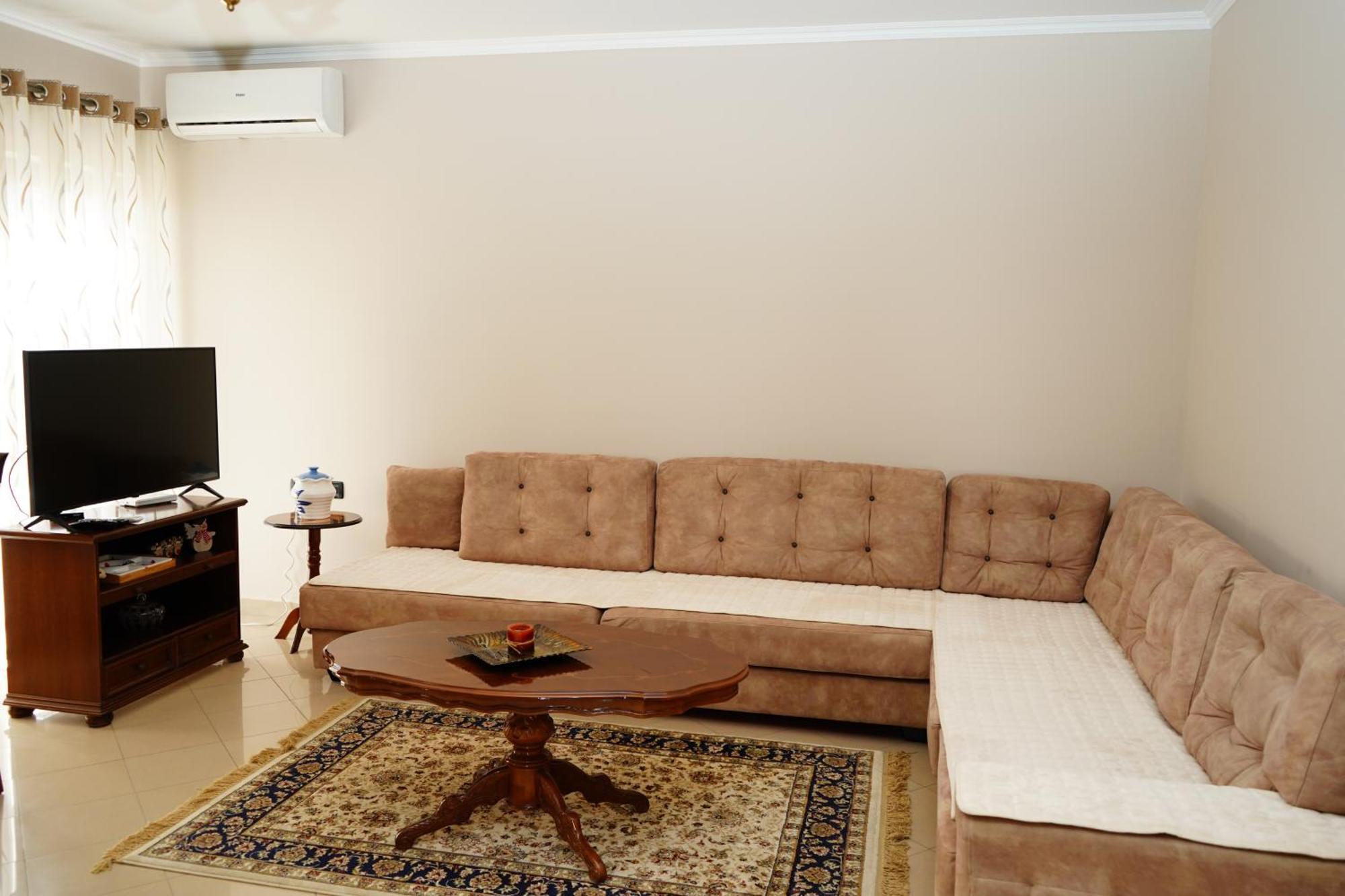 New Bazaar Bliss Appartement Tirana Buitenkant foto