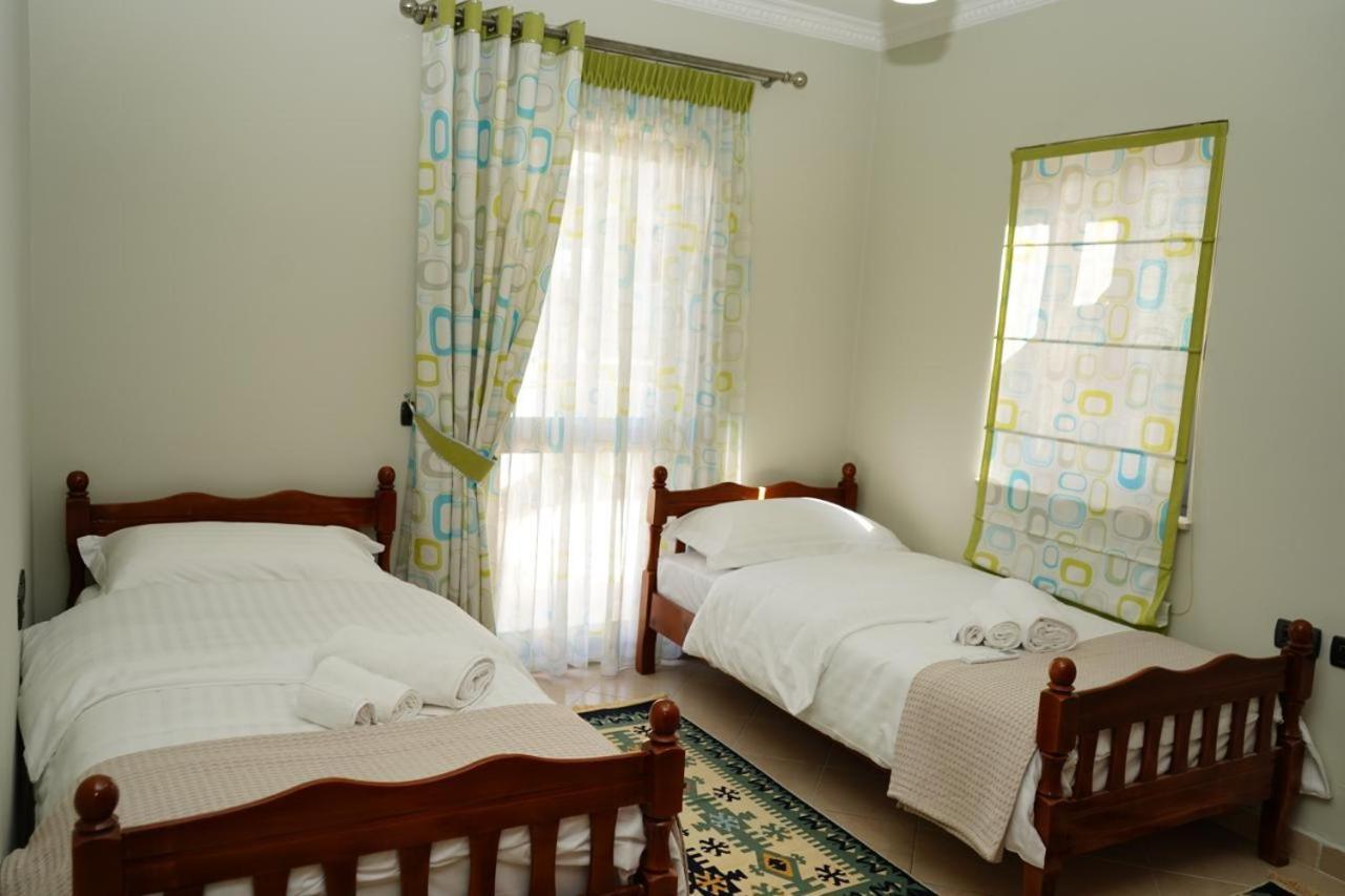New Bazaar Bliss Appartement Tirana Buitenkant foto