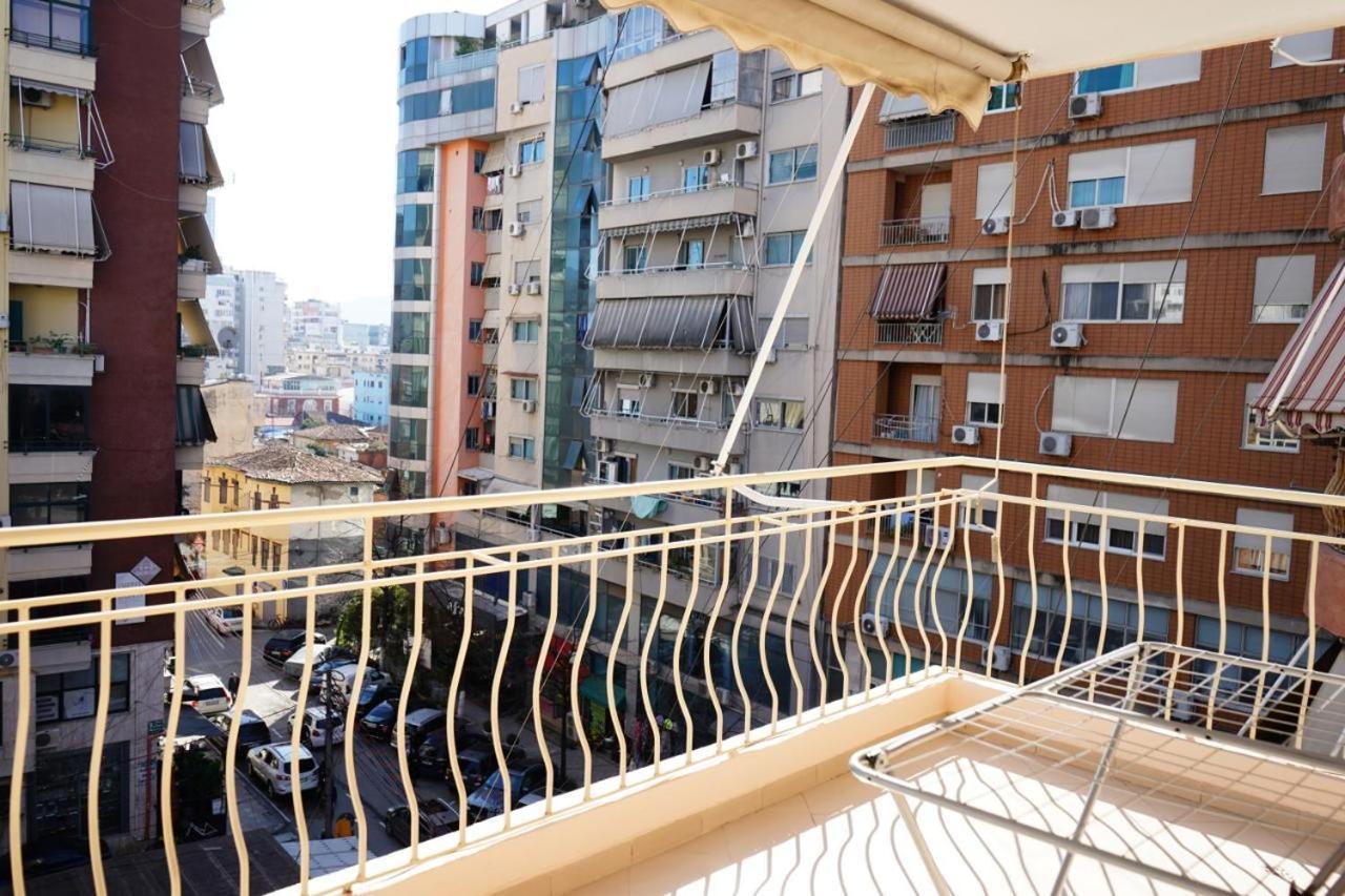 New Bazaar Bliss Appartement Tirana Buitenkant foto
