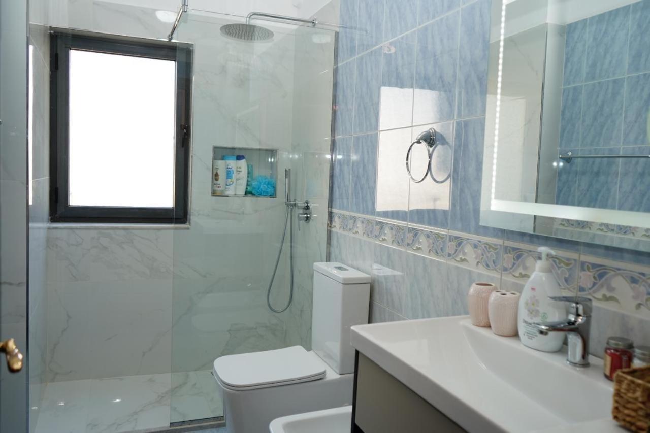 New Bazaar Bliss Appartement Tirana Buitenkant foto