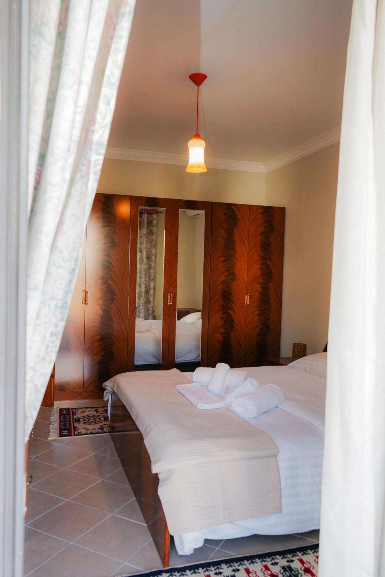New Bazaar Bliss Appartement Tirana Buitenkant foto